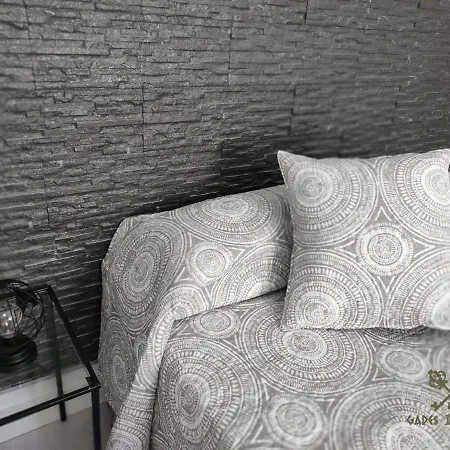 Gades Homestay Cadiz